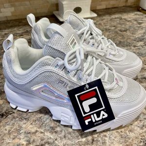 New with tags Fila Sneakers (size 6)